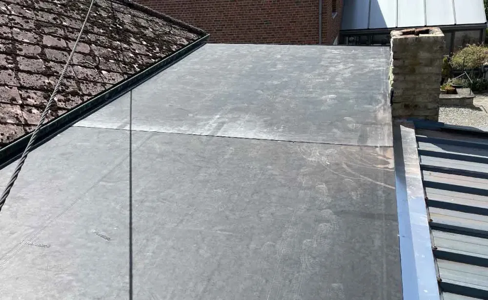 toiture-plate-membrane-epdm.jpg