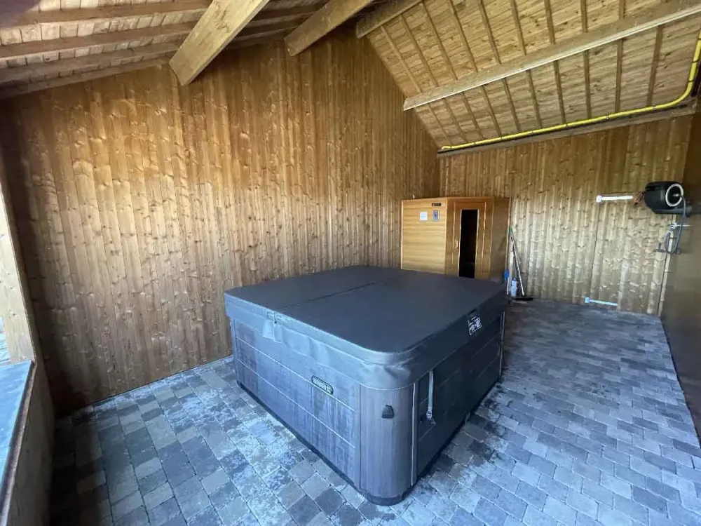 travaux-toiture-charpente-menuiserie.jpg